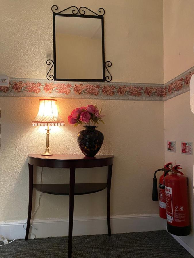 Whitchurch Shropshire Town Duplex Flat Bagian luar foto
